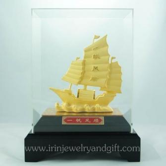 เรือสำเภาทอง เรือสำเภามงคล เสริมฮวงจุ้ยค้าขายร่ำรวยเงินทอง